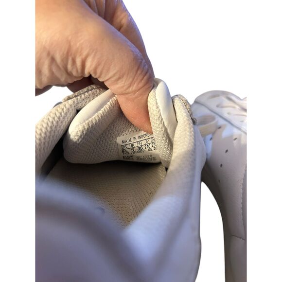 Boys Adidas Superstar Pure Cloud White Size 5.5 (equivalent to women's 7.5) - Picture 8 of 9